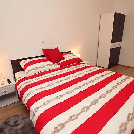 Lulu Apartment *